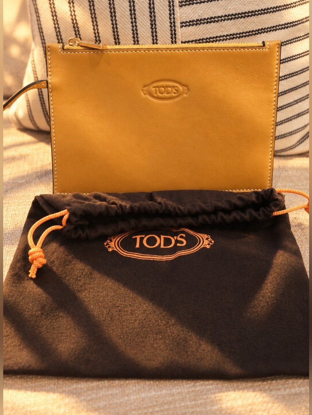 🌟TOD'S Leather Zip Pouch / Pochette Brand New